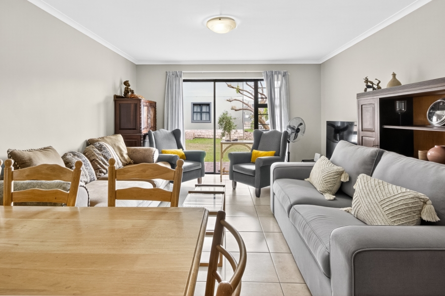 To Let 2 Bedroom Property for Rent in Heritage Park Western Cape